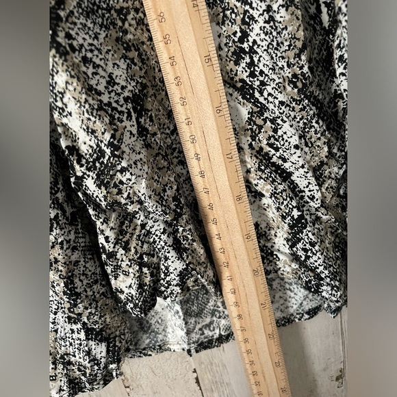 Savanna Jane Womens Aztec Embroidered Long Bell Sleeve V Neck Top Sz Small Boho - Picture 7 of 7